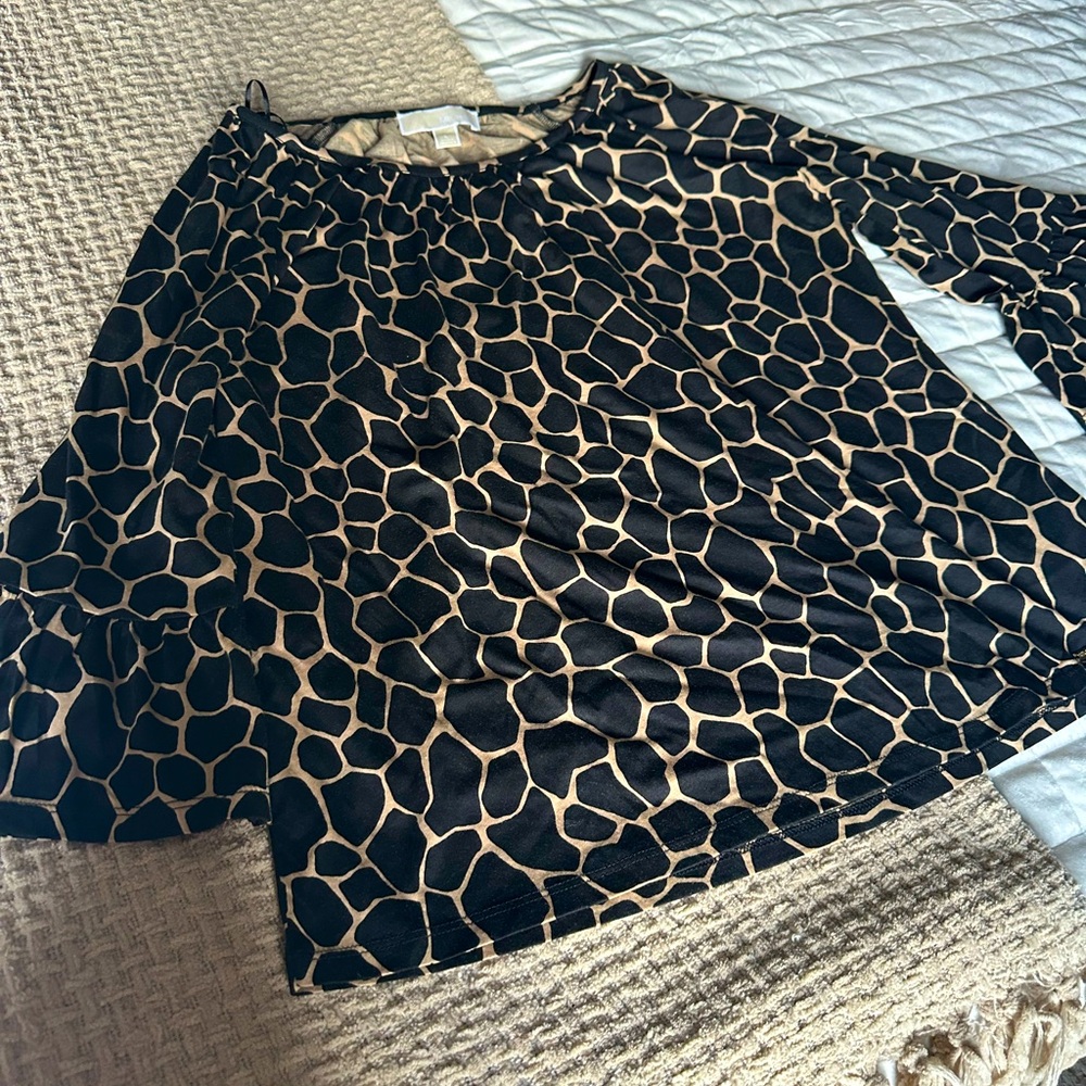 Black and cream top